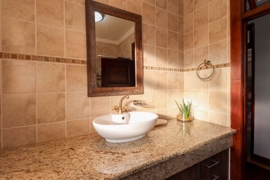 4 Bedroom Property for Sale in Heuwelsig Free State